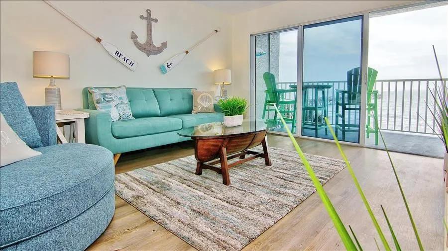 3 Bedrooms Condo Rental in Redington Shores, Florida