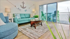 SEAO307: Lovely Beachfront Oasis with Miles of White Sandy Beach