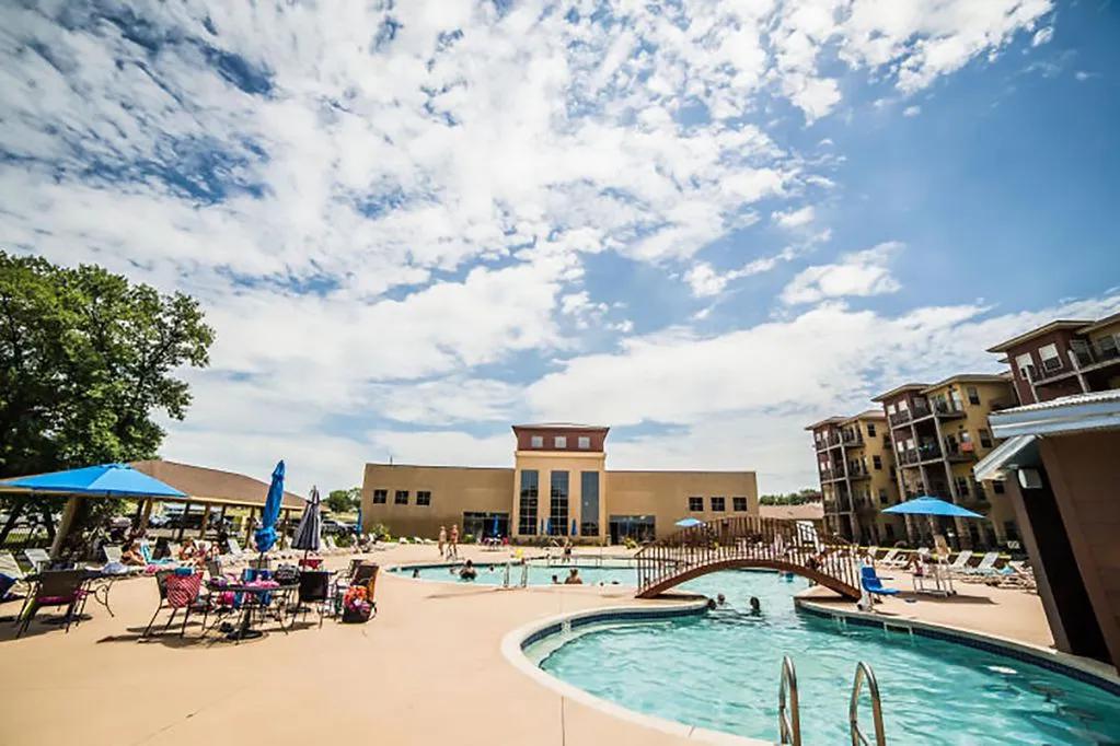 3 Bedrooms Condo Rental in Arnolds Park, Iowa