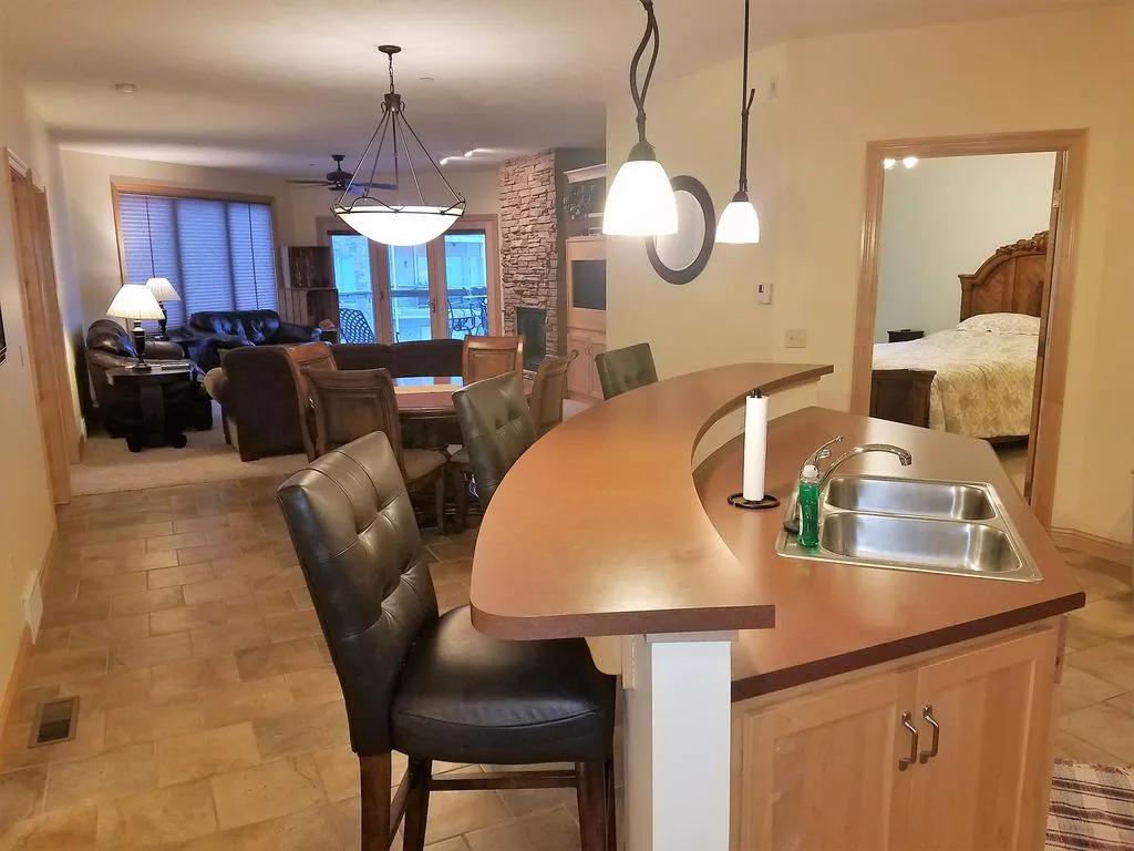 3 Bedrooms Condo Rental in Arnolds Park, Iowa