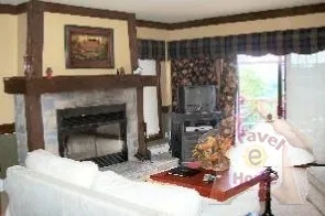 2 Bedrooms Condo Algonquin Spacious