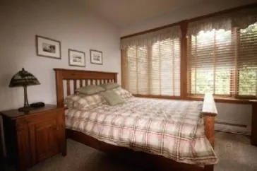 5 Bedrooms Villa Rental in Mont Tremblant, Quebec