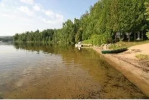 2 Bedrooms Condo Lakefront Home