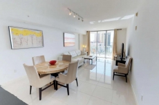 Breathtaking Oasis Grand Condo, Stunning River View, Resort Lifestyle, Free Parking & WiFi