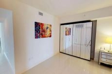 Breathtaking Oasis Grand Condo, Stunning River View, Resort Lifestyle, Free Parking & WiFi