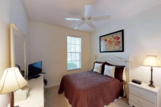 Beautiful Ground Floor Unit, Free WiFi, Social Club Membership Included, Enjoy Country Club Living!