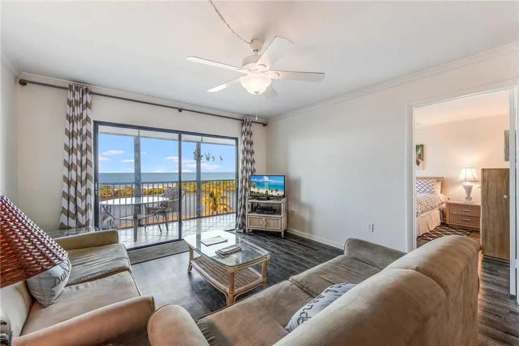 2 Bedrooms Condo Rental in Fort Myers Beach, Florida