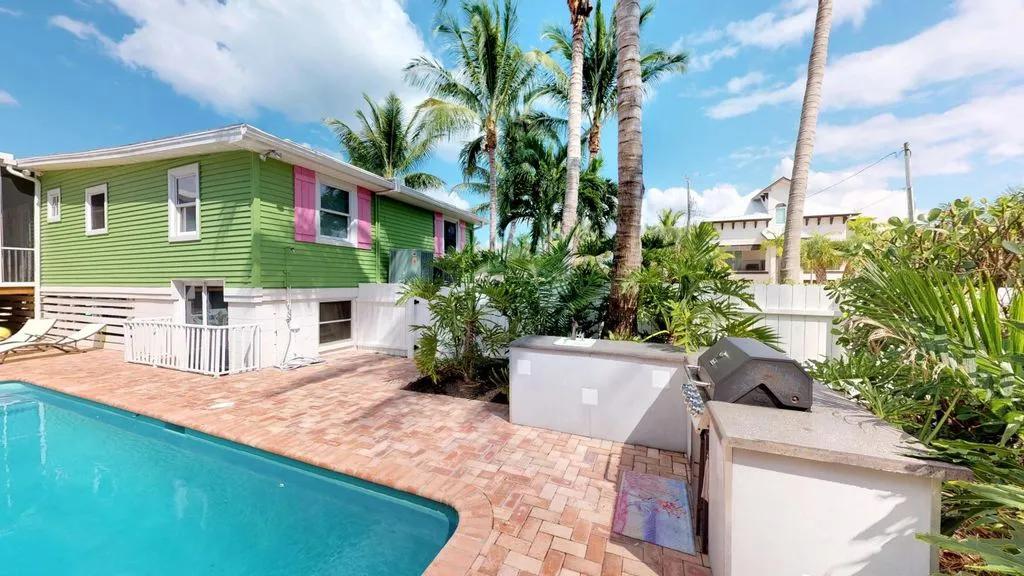4 Bedrooms House Rental in Fort Myers Beach, Florida