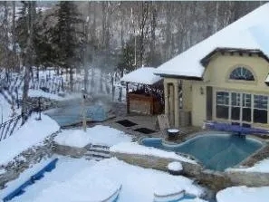 3 Bedrooms Condo Summit Cap