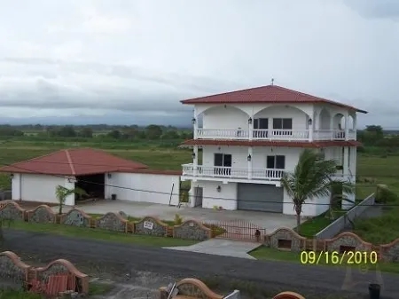 4 Bedrooms House Rental in Barqueta Beach, Panama