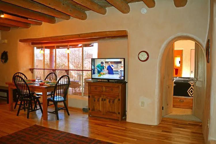 2 Bedrooms House Rentals By Owner in Taos, New Mexico