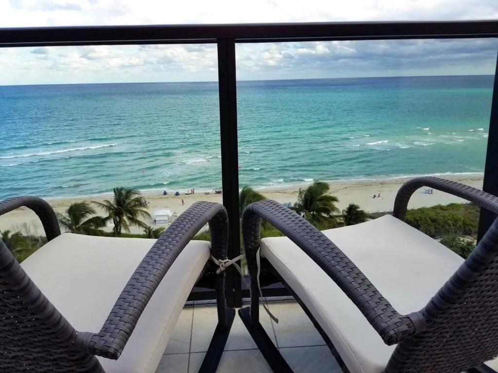 3 Bedrooms Beachfront Condo Rental in Miami Beach, Florida