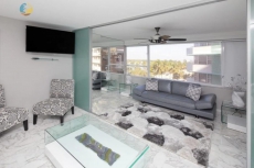 Beachfront Luxury 3 Bedroom Miami Condo - 718