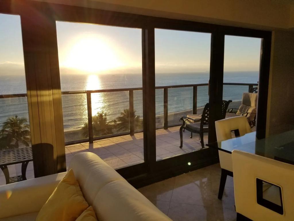 1 Bedroom Resort Rental in Miami Beach, Florida