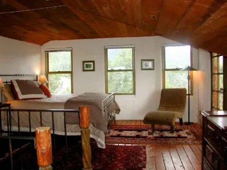 3 Bedrooms House Rental in Arroyo Seco, New Mexico