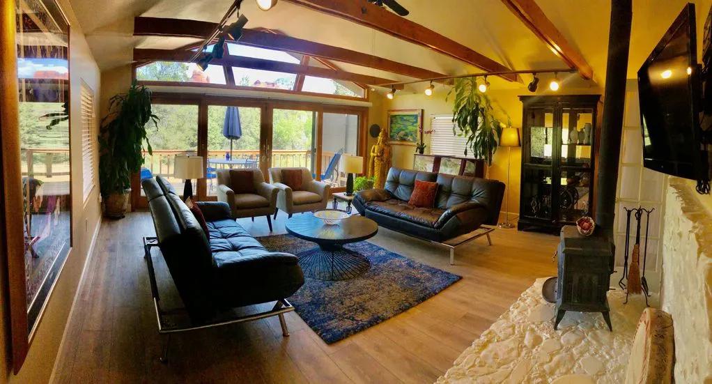 2 Bedrooms Pet Friendly House Rental in Sedona, Arizona