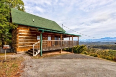 Amazing Views, 1 Bed + Loft/2 BR, Smoky Mountain Log Cabin, Hot Tub, Pool Table