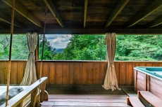 Nice View! Smokies Log Cabin,Fireplace,Hot Tub,Porch Bed,Private,Honeymoon,Relax