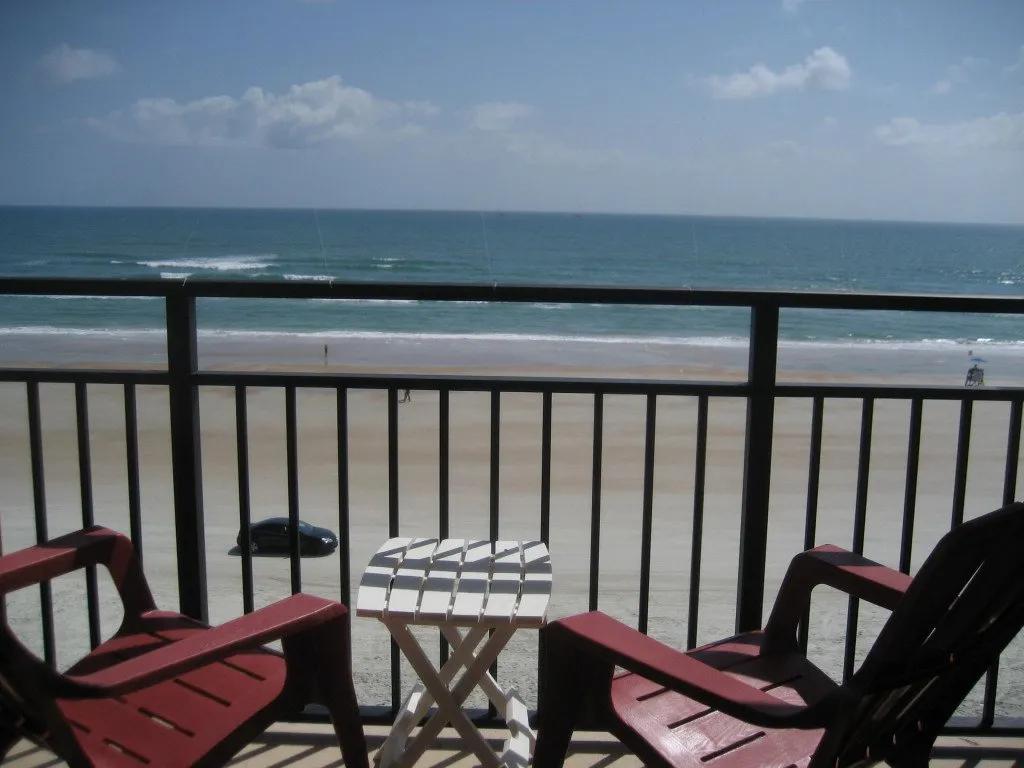 Beachfront Studio Rental in Daytona Beach Shores, FloridaStudio rental in Daytona Beach Shores, Florida