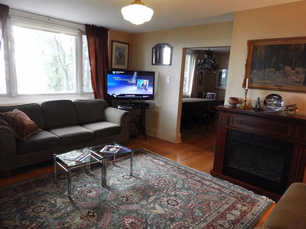 3 Bedrooms House Rental in Toronto, Ontario