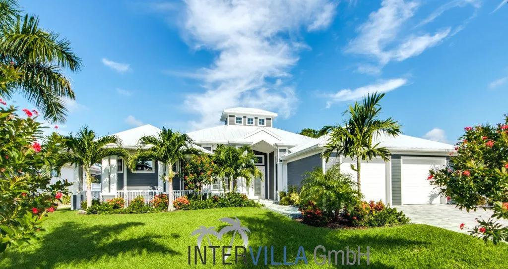 3 Bedrooms Villa Rental in Cape Coral, Florida