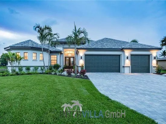 3 Bedrooms Villa Rental in Cape Coral, Florida