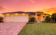 Intervillas Florida - Villa Solaris at the lake