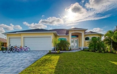 Intervillas Florida - Villa Solaris at the lake