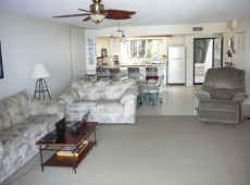 2 Bedrooms Condo Waterfront Key