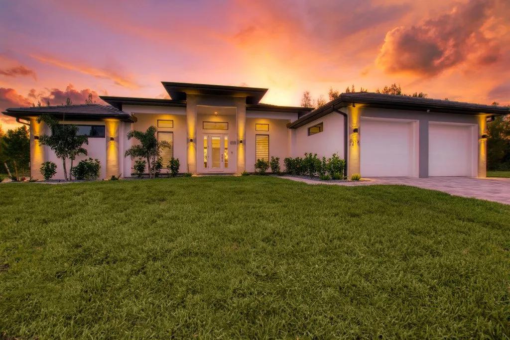 4 Bedrooms Villa Rental in Cape Coral, Florida
