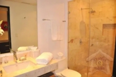 2 Bedrooms Condo EGH20 Vacation
