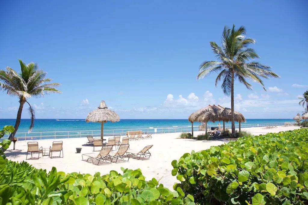 1 Bedroom Villa Rental in Hillsboro Beach, Florida