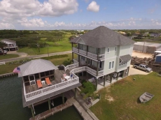 Waterfront Luxury House, Boathouse w/ Lift, Fishing Pier, Views