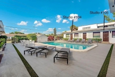 #104 BEAUTIFUL & NEWLY RENOVATED BEACH WALK STUDIO