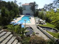 Front sea beach  holiday house