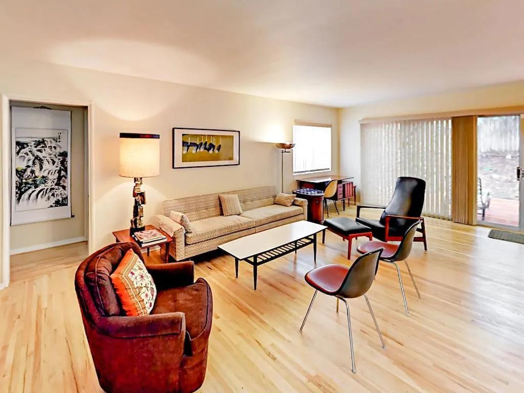 3 Bedrooms House Rental in Los Angeles, California