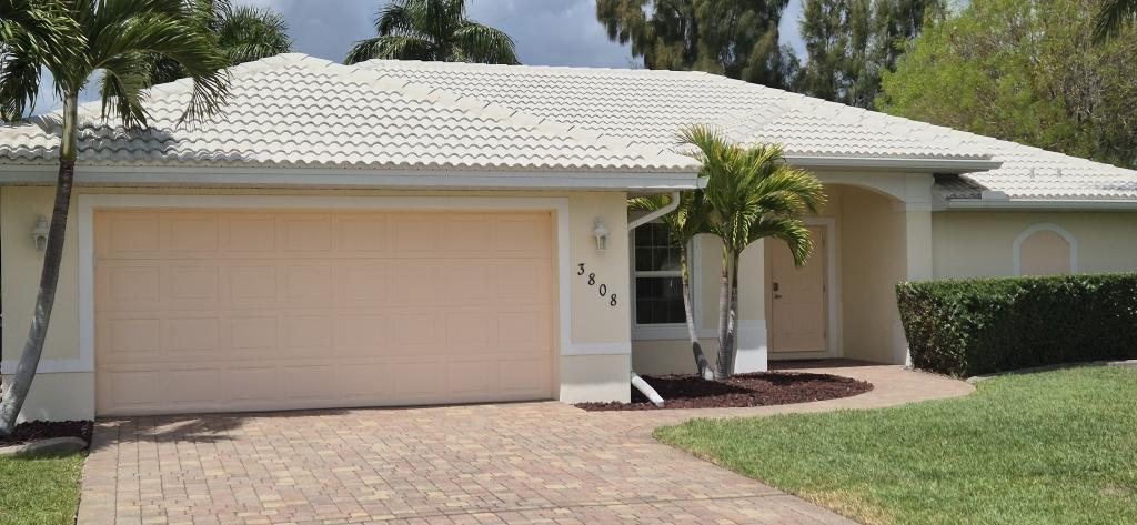 3 Bedrooms House Rental in Pelican, Florida