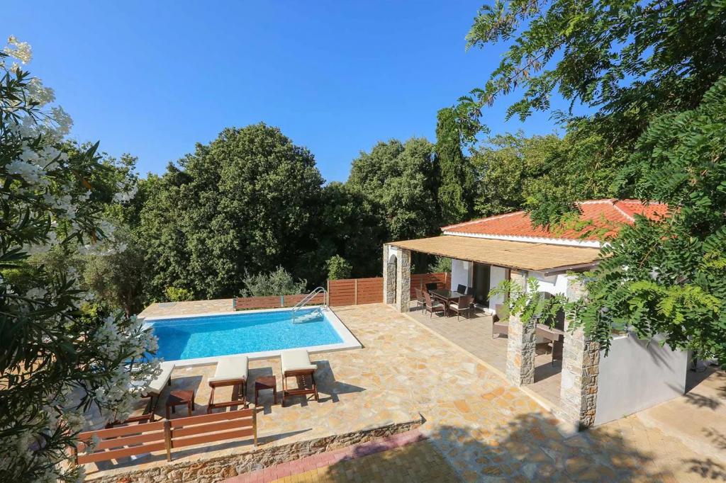 1 Bedroom Villa rental with Private pool in Greece, Europe. Skiathos Island Villa 3