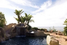 7 Bedrooms Estate 69 Beach