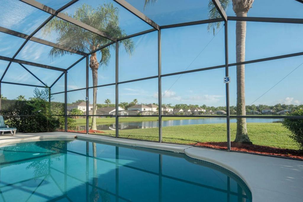 4 Bedrooms Villa Rental in Kissimmee, Florida