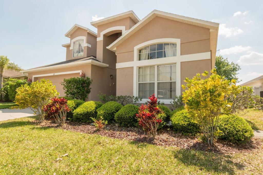 5 Bedrooms Villa Rental in Davenport, Florida