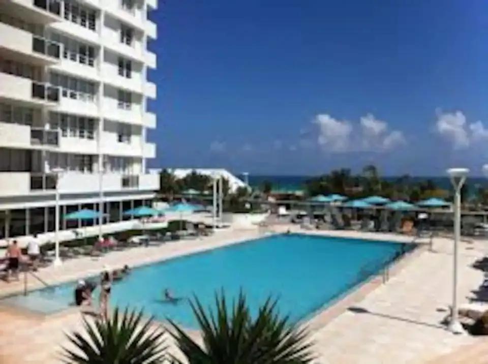 1 Bedroom Beachfront Studio Rental in Miami Beach, Florida