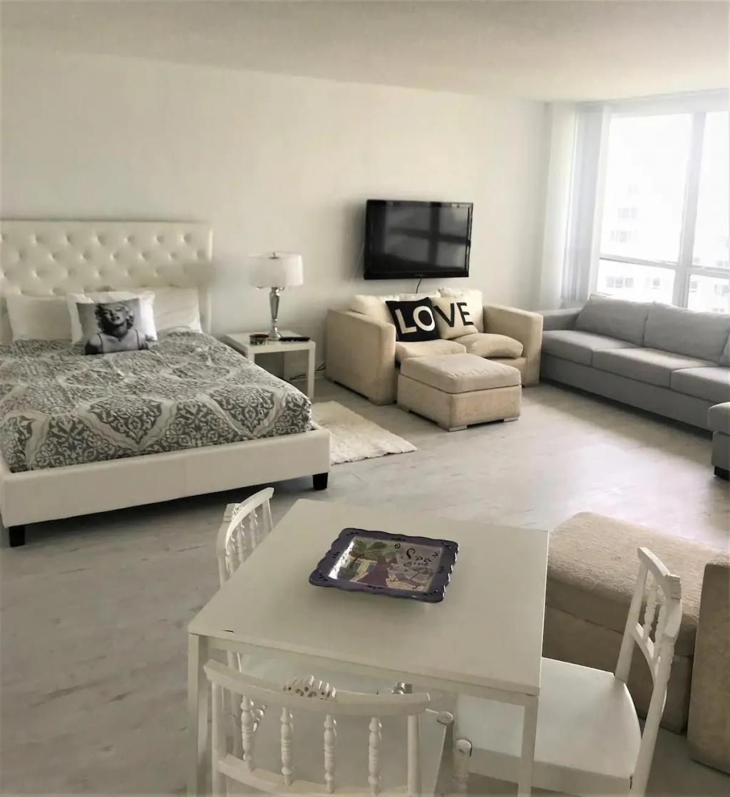 Apartment Rental in Miami Beach, FloridaApartment rental in Miami Beach