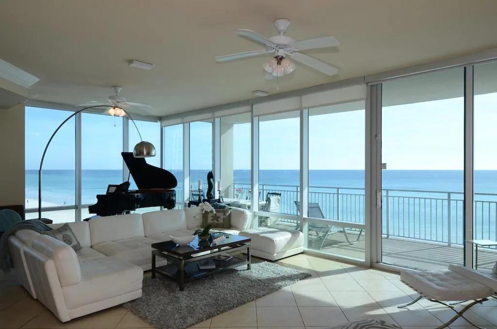 4 Bedrooms Beachfront Condo Rental in Signature Beach, Florida