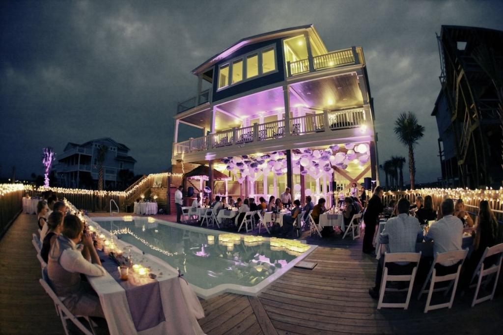 6 Bedrooms Beachfront House Rental in Myrtle Beach, South Carolina