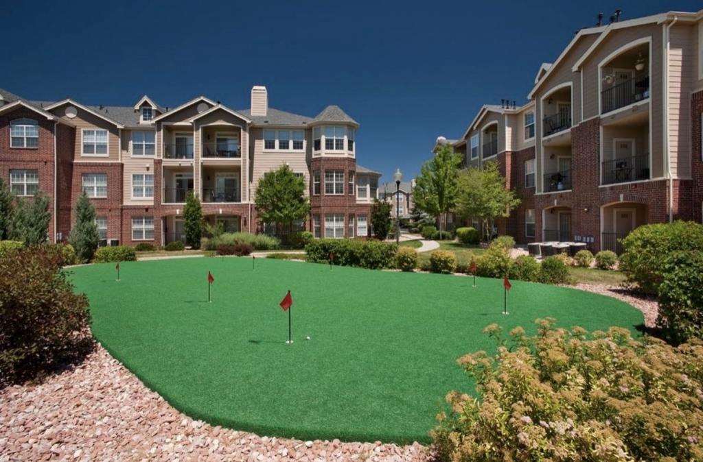 1 Bedroom Lakefront Apartment Rental in Denver, Colorado