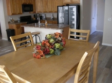 DISCOUNTED RATES SEP - DEC!!!!! QUIET, Central location .Swimming Pool outside