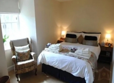 2 Bedrooms Apartment Garden Apartment