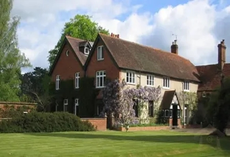 1 Bedroom Cottage Rental in Henley on Thames, United Kingdom