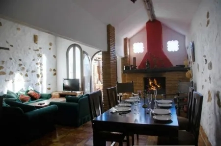 5 Bedrooms House Rental in Zahara de la Sierra, Spain